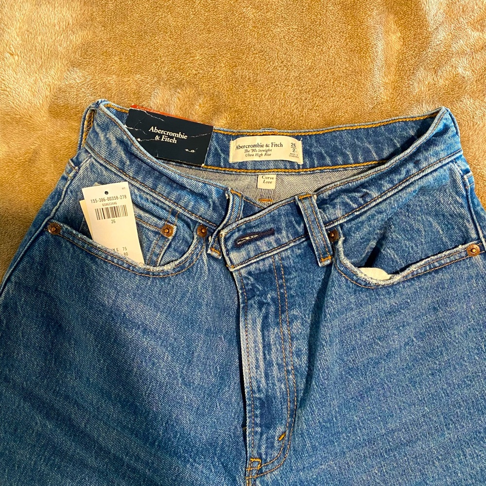 Curve Love Ultra High Rise 90s Straight Jean size 26 regular